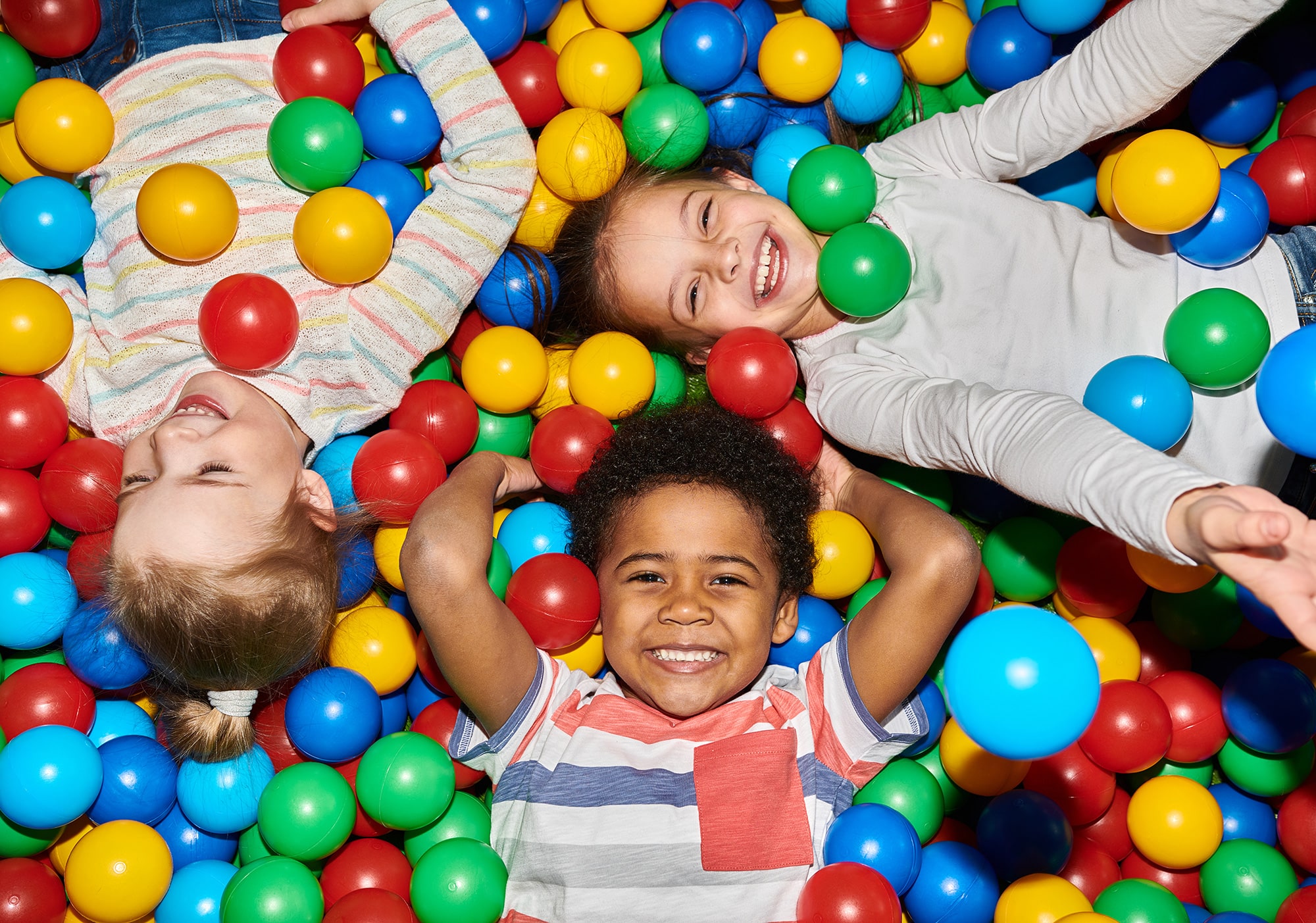 Top 10 des jeux d’équipe pour renforcer les liens entre les enfants